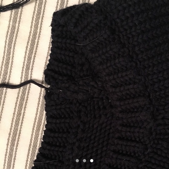 American Eagle Sweater - Picture 3 of 3